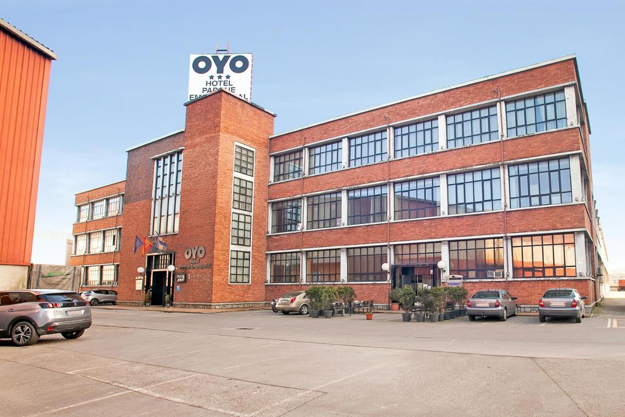 Oyo Hotel Parque Empresarial Avilés Buitenkant foto