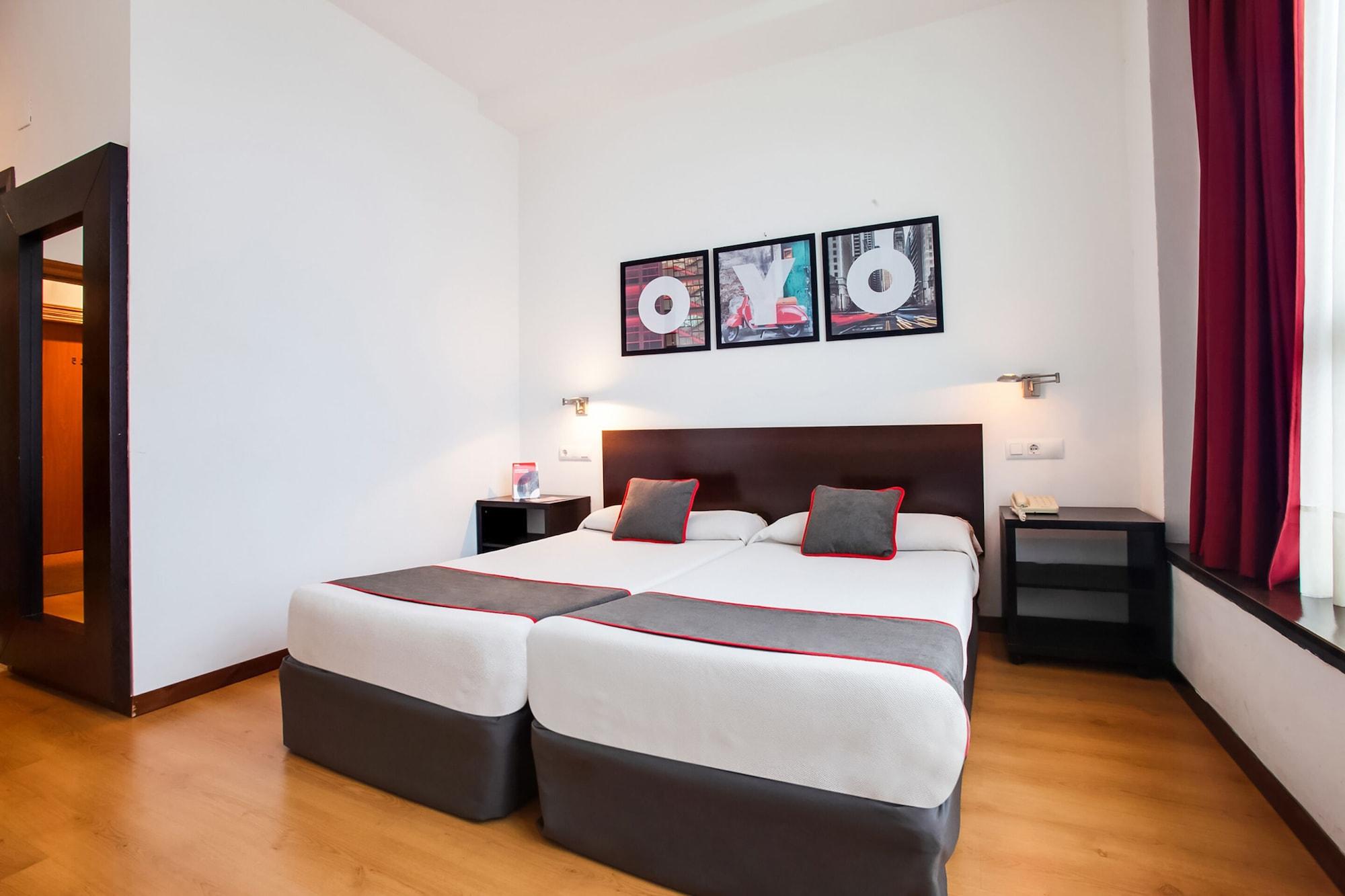 Oyo Hotel Parque Empresarial Avilés Buitenkant foto