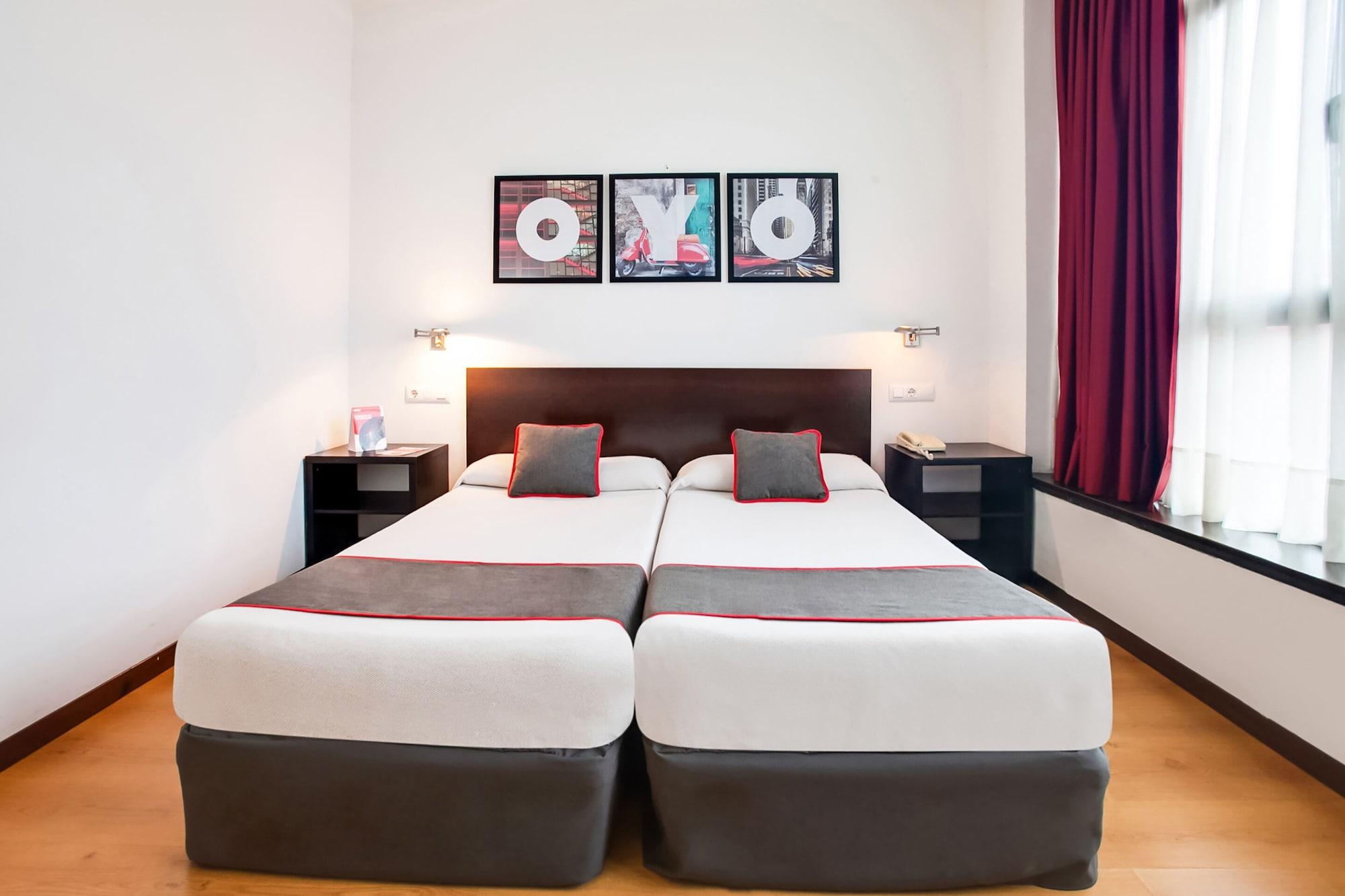 Oyo Hotel Parque Empresarial Avilés Buitenkant foto