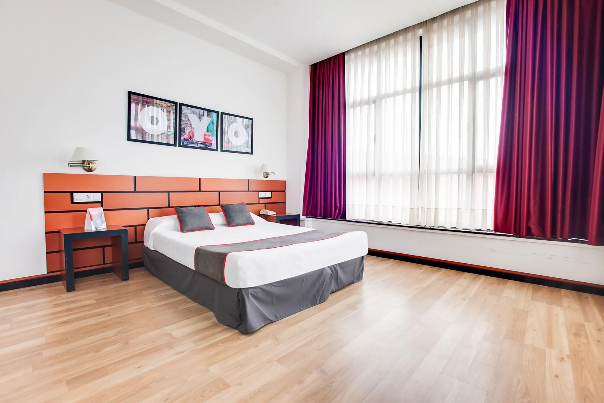 Oyo Hotel Parque Empresarial Avilés Buitenkant foto
