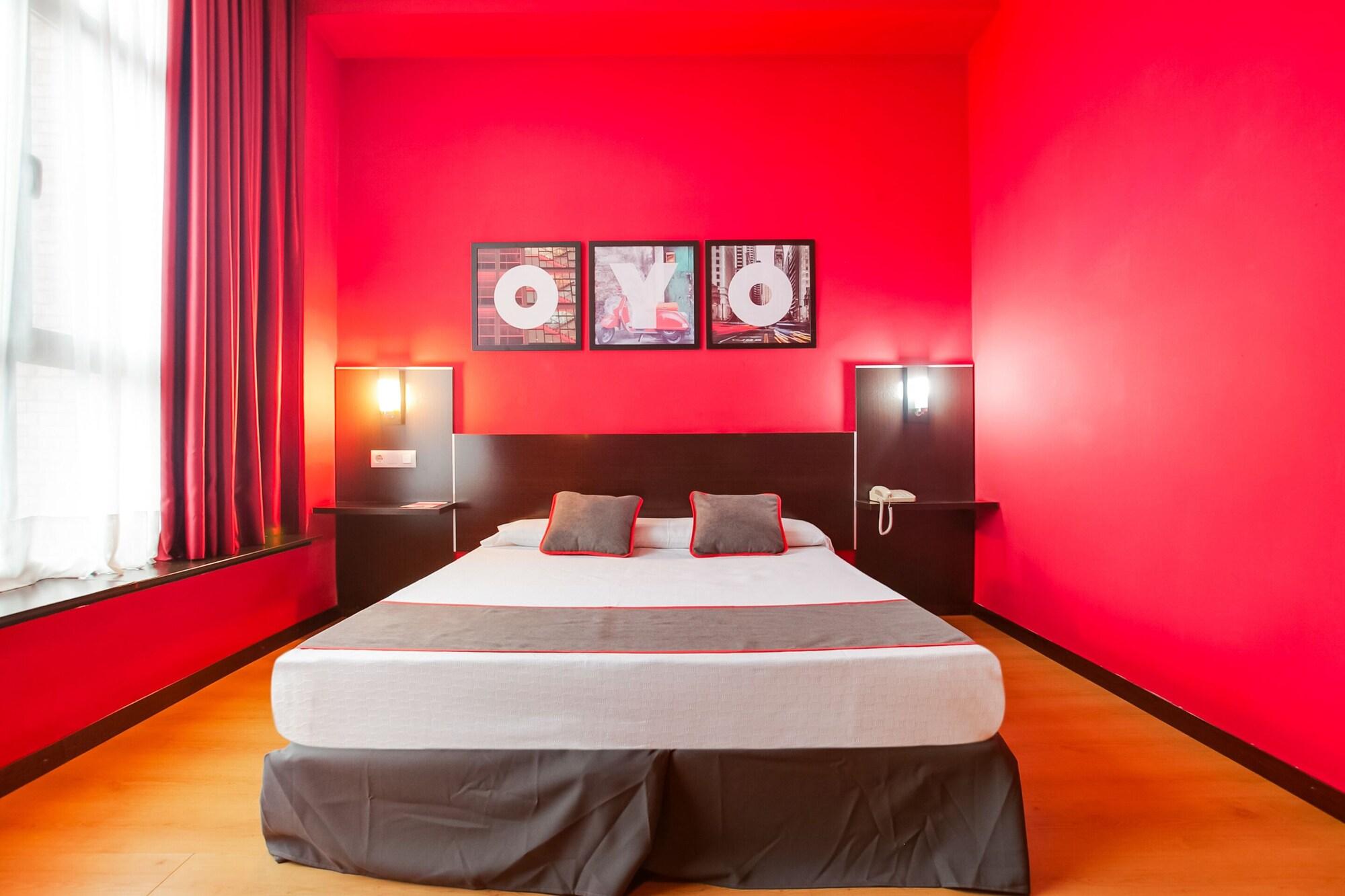 Oyo Hotel Parque Empresarial Avilés Buitenkant foto
