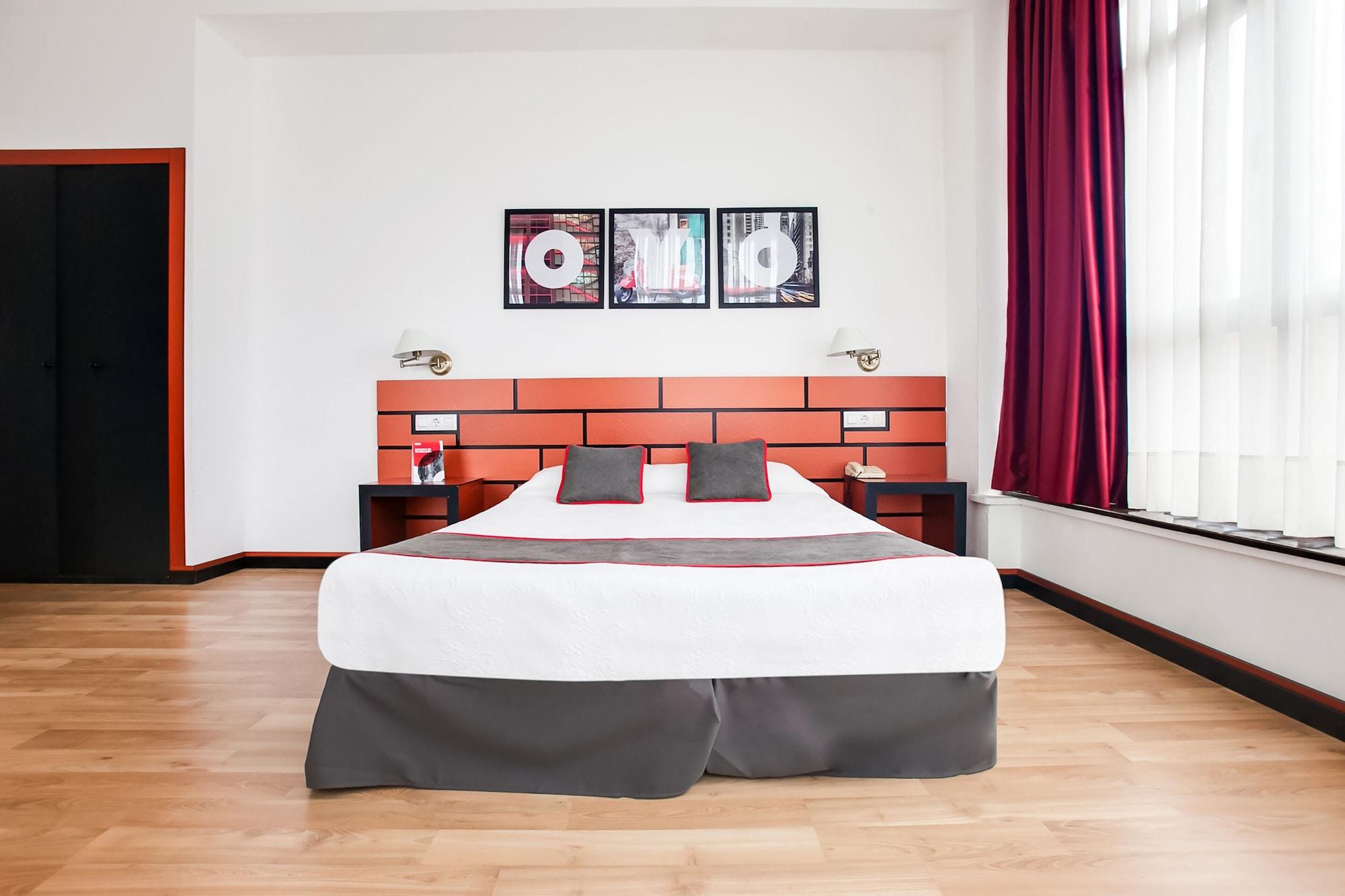 Oyo Hotel Parque Empresarial Avilés Buitenkant foto