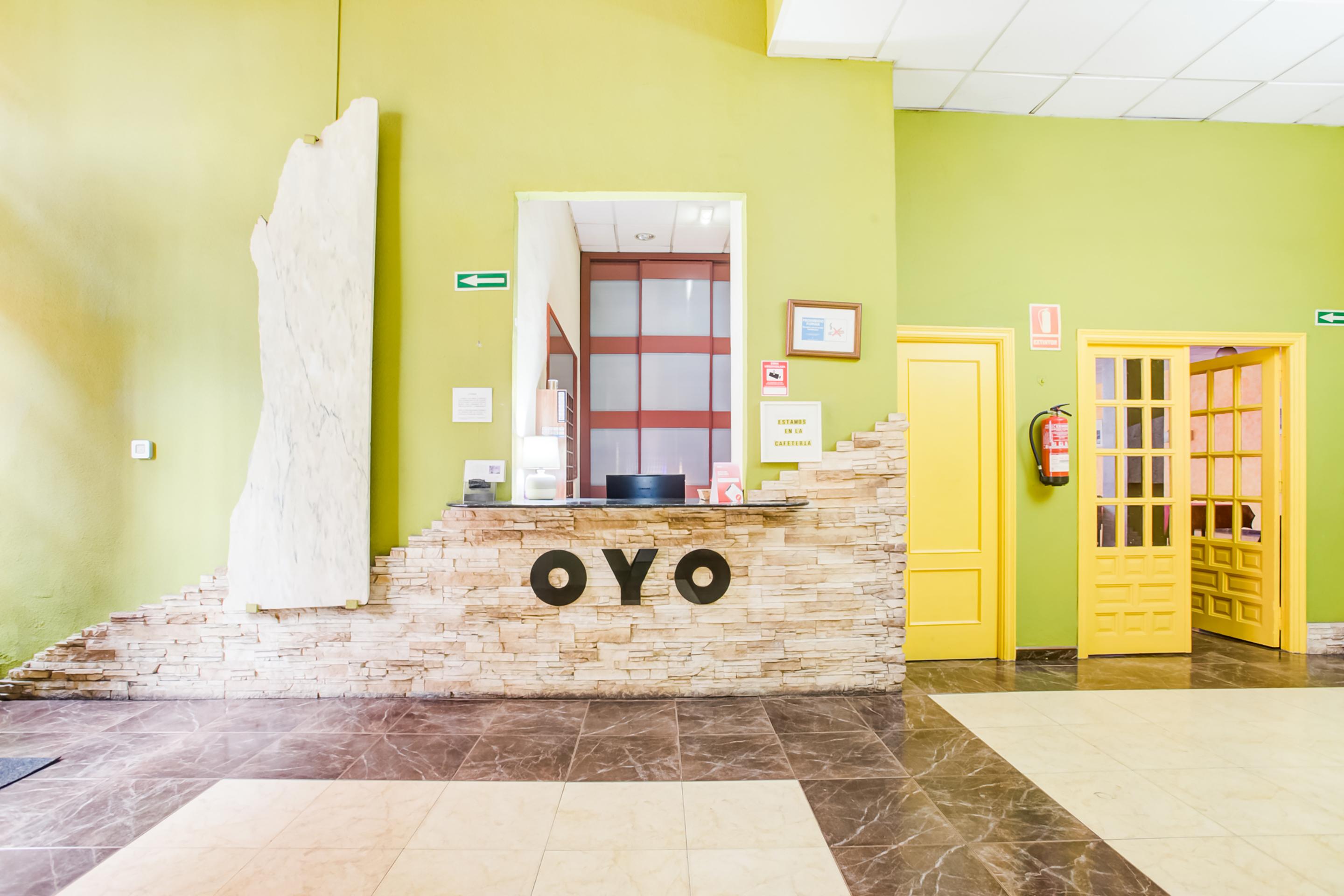 Oyo Hotel Parque Empresarial Avilés Buitenkant foto