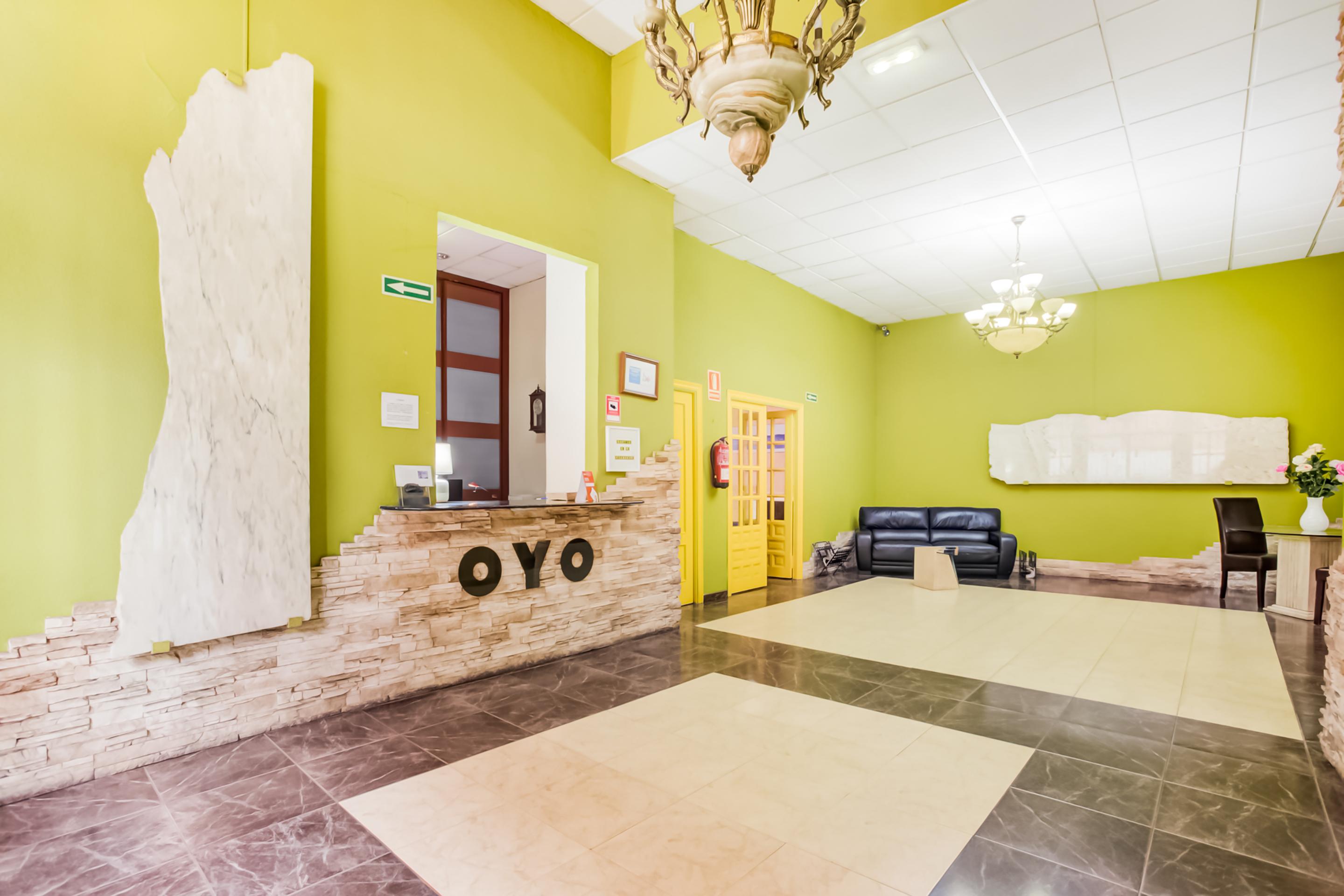 Oyo Hotel Parque Empresarial Avilés Buitenkant foto